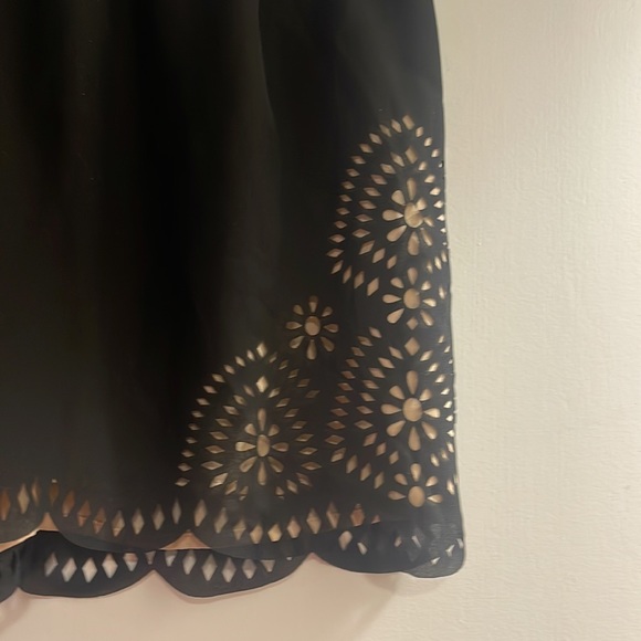 HIP small black with beige underlined for black cut out design shorts nwt - Picture 4 of 8